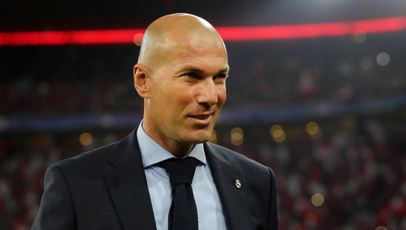 HLV Zidane nói gì trước cơ hội lịch sử?