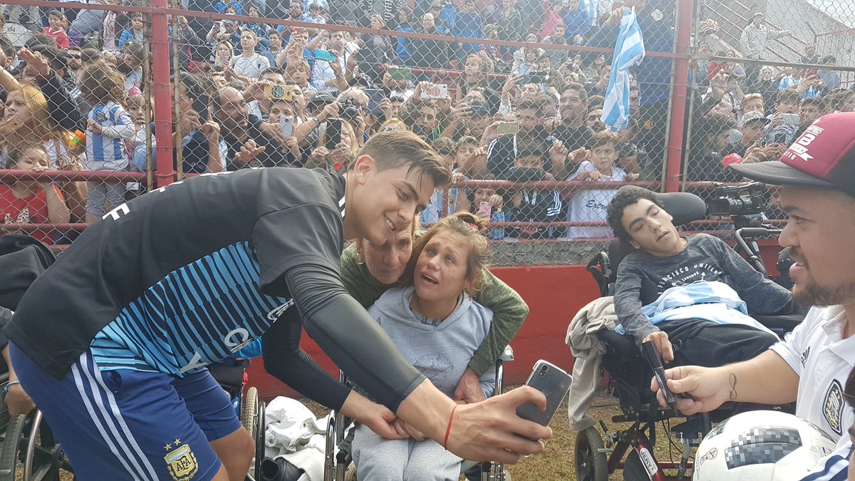 Dàn sao Argentina giao lưu cùng người hâm mộ