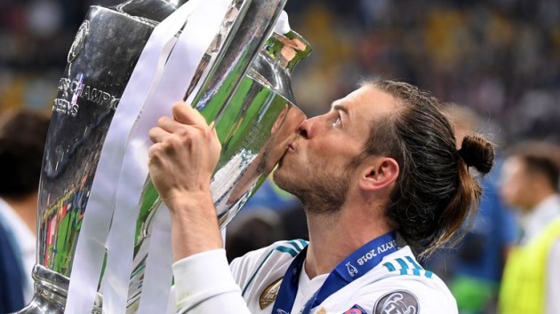 "Gareth Bale là cầu thủ xuất sắc nhất lịch sử Xứ Wales"