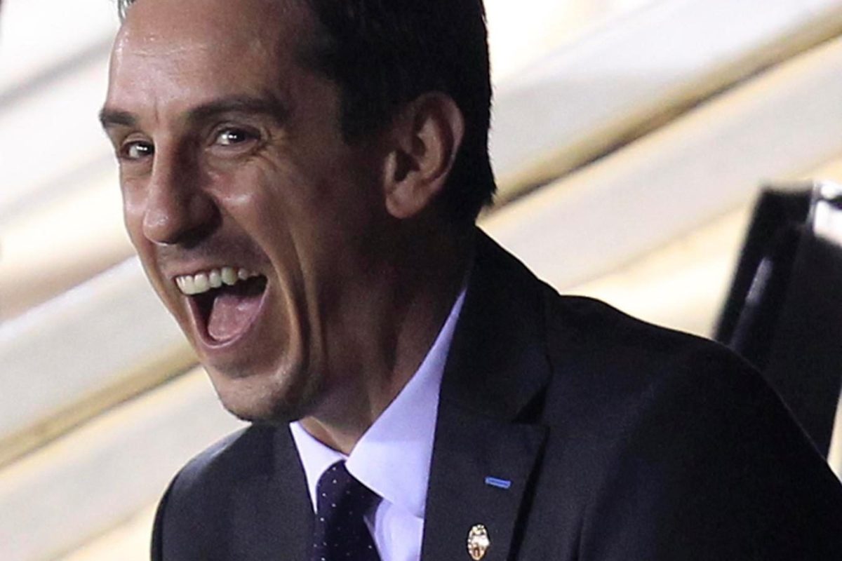 Ảnh bài viết Gary Neville chế nhạo Liverpool bằng chính ‘thánh ca’ của Kopties