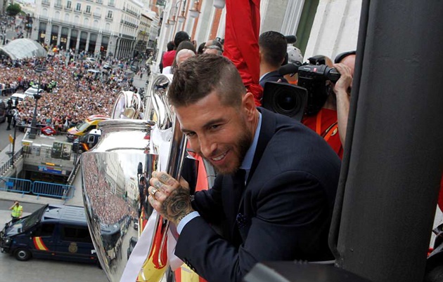 Ảnh bài viết Gạt mọi chỉ trích, Sergio Ramos được chào đón như người hùng ở Madrid