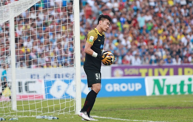 Ảnh bài viết Trắng tay trên sân nhà, HLV Thanh Hóa vẫn khẳng định Tiến Dũng là lựa chọn đúng