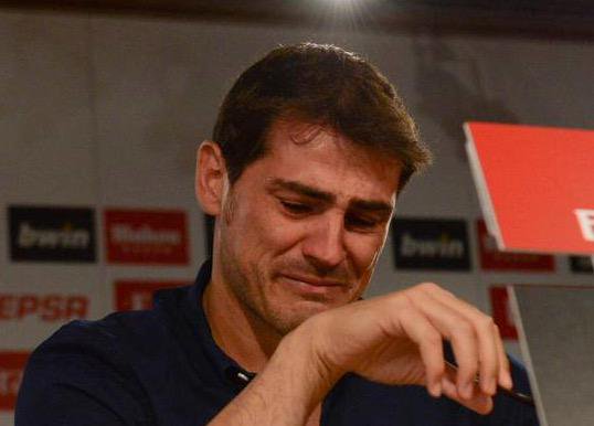 Casillas: "Tôi ước màn chia tay Real Madrid được như Iniesta, Torres"
