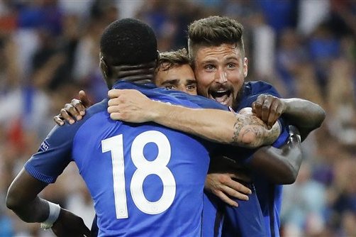 02h00 ngày 02/06, Pháp vs Italy: Gã khổng lồ gặp kẻ thất thời