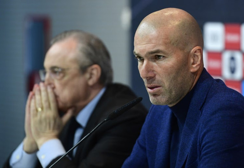 Lý do nào khiến Zidane chia tay Real sau chiến tích có "1 0 2"?