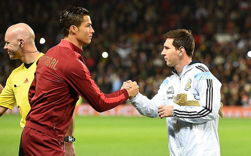 Ảnh bài viết Chơi hay nửa mùa, Ronaldo vẫn có chỉ số cao hơn Messi trong game