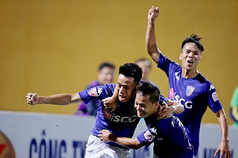Lý do Văn Quyết ngồi ngoài để Thành Lương đeo băng đội trưởng
