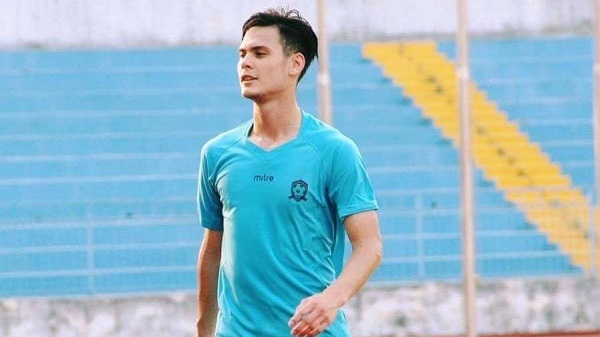 Hải Phòng tăng cường hàng phòng ngự bằng trung vệ Việt kiều Đức