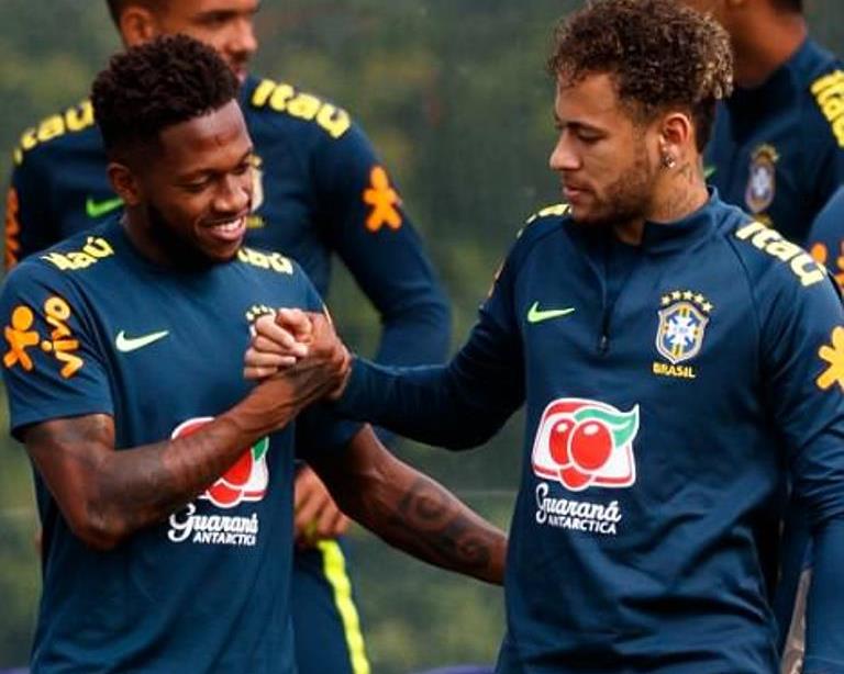 Fred gia nhập Man Utd: Neymar phản ứng ra sao?