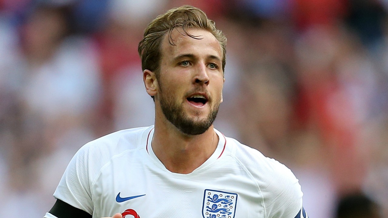 FIFA công bố nhầm Harry Kane nặng hơn Ronaldo gần 20 kg