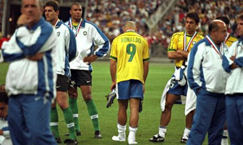 Cơn động kinh của Ronaldo 'béo' và bí ẩn lớn nhất lịch sử World Cup