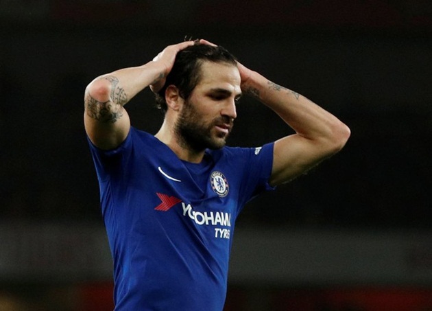 Chelsea có sự thay thế lí tưởng cho Fabregas sau cú sốc chuyển nhượng?