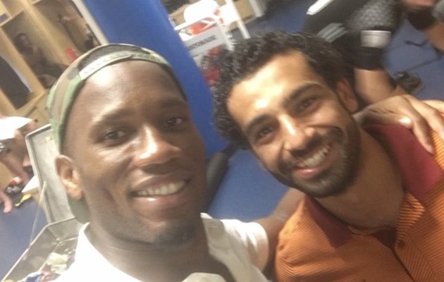 "Drogba năn nỉ tôi phá kỉ lục của anh ấy"
