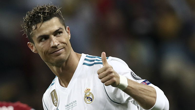 Ronaldo bật mí bí quyết giữ vững vị thế số một thế giới ở tuổi 33