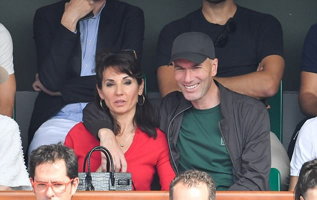 Ảnh bài viết Tạm xa bóng đá, Zidane đi xem 'fan ruột' đăng quang