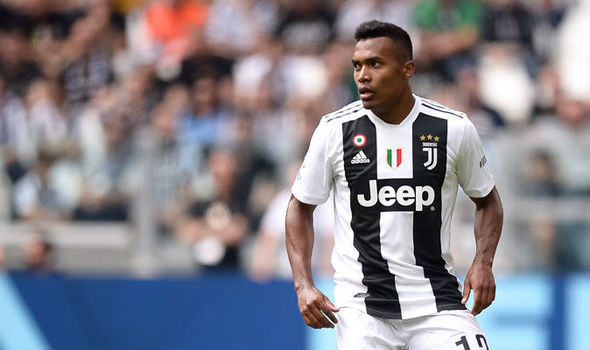Ảnh bài viết XONG! Mourinho ra quyết định THEN CHỐT vụ Alex Sandro