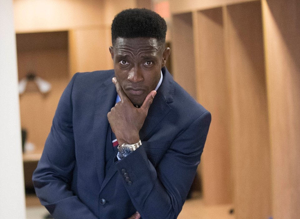 Young, Welbeck trông như nam thần khi khoác lên bộ vest tuyển Anh