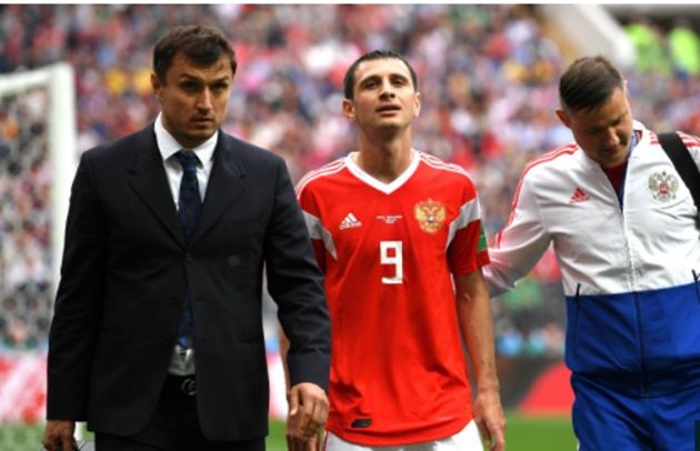 SỐC: Chủ nhà Nga nguy cơ mất trụ cột hết World Cup chỉ sau 1 trận 