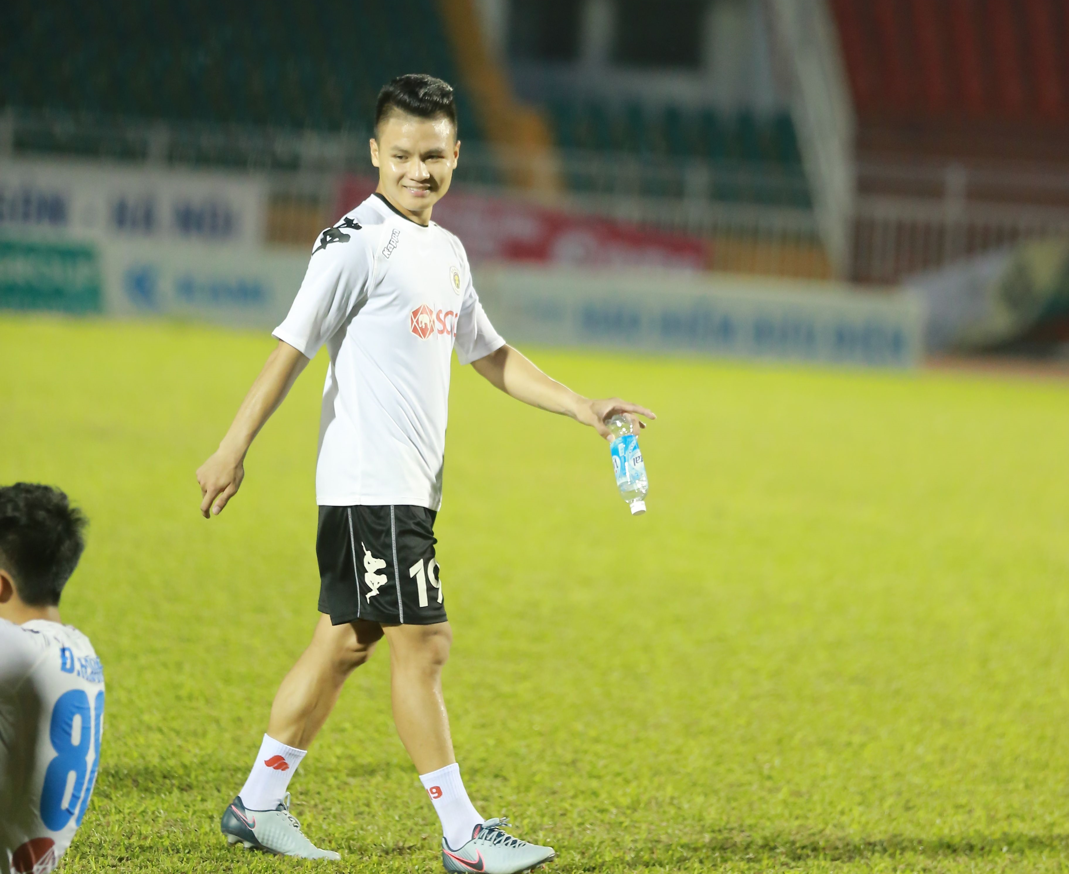 Ảnh bài viết Bất chấp World Cup, Quang Hải chỉ tập trung cho V-League