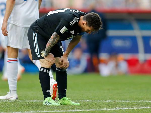 Ảnh bài viết Messi đá thế thì lấy gì đọ với Ronaldo?