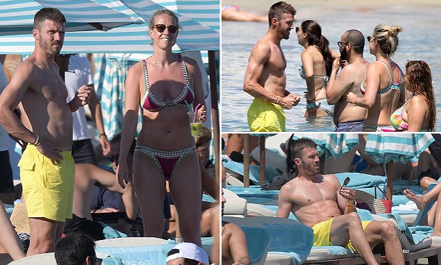 Ảnh bài viết Carrick tranh thủ thư giãn trước khi cật lực vì Mourinho