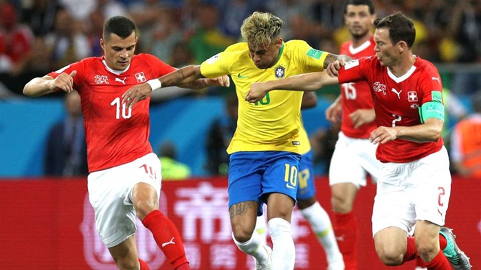 Fan Brazil vẫn vững tinh thần chuẩn bị tiệc bóng đá