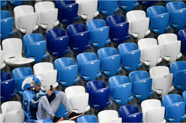 CĐV đẫm nước mắt vì Messi và Argentina