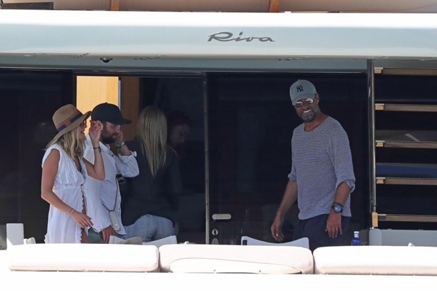 Ảnh bài viết Tạm gác "chính sự", Jurgen Klopp chiều lòng bà xã ở "thiên đường hạ giới"