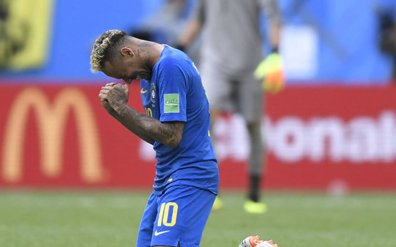 Ảnh bài viết Neymar khóc: Chẳng ai dành sẵn quả ngọt cho ta hái