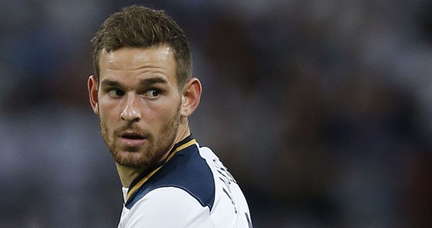 Sao 'xịt' của Tottenham không muốn chôn vùi tương lai ở Fenerbahce