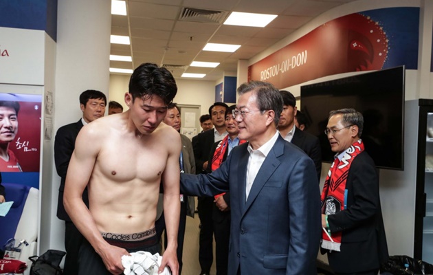 Son Heung-min khóc nức nở, quyết cùng Hàn Quốc 'sống mái' với Đức