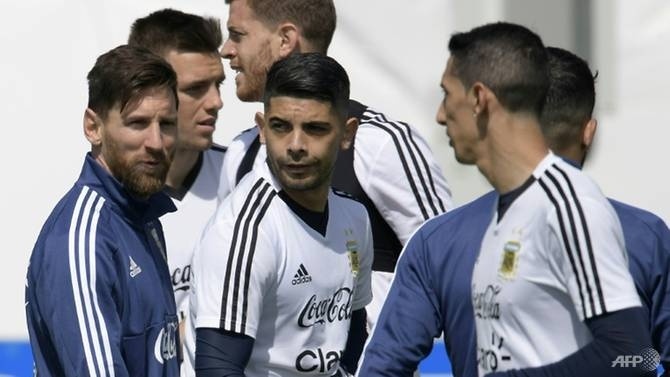 Ảnh bài viết Argentina lo mất World Cup, kêu gọi đoàn kết đấu Nigeria