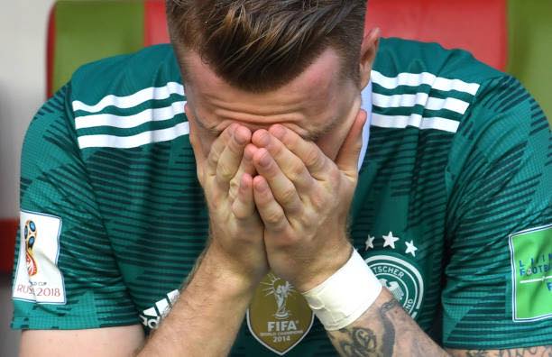 Từng cầu thủ Đức đổ gục, khóc ngất: Tội nhất Marco Reus!