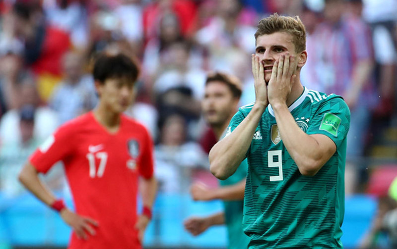 Ảnh bài viết Tuyển Đức bị loại, fan Brazil và Anh háo hức ăn mừng