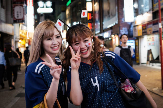 Ảnh bài viết Hàng loạt mỹ nhân 'làm loạn' Tokyo sau chiến tích của Nhật 