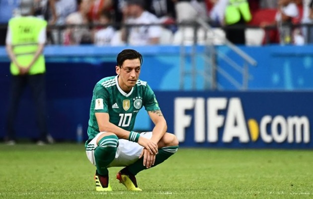 SỐC! Mesut Ozil sắp chia tay ĐTQG Đức