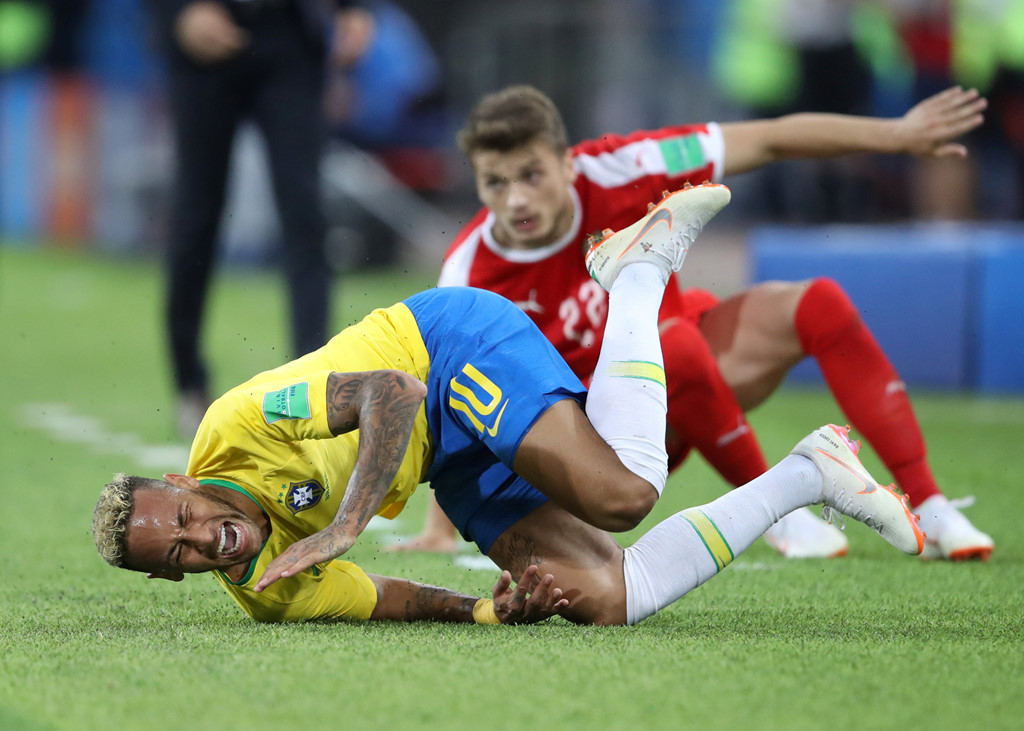 Ảnh bài viết Neymar: Đừng mãi chỉ là một diễn viên đá bóng