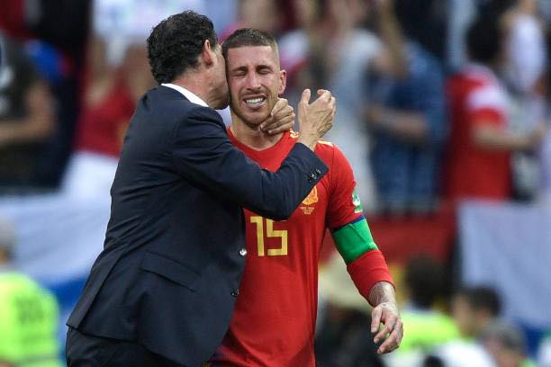 Từng cầu thủ Tây Ban Nha đổ gục: Ramos khóc to nhất!