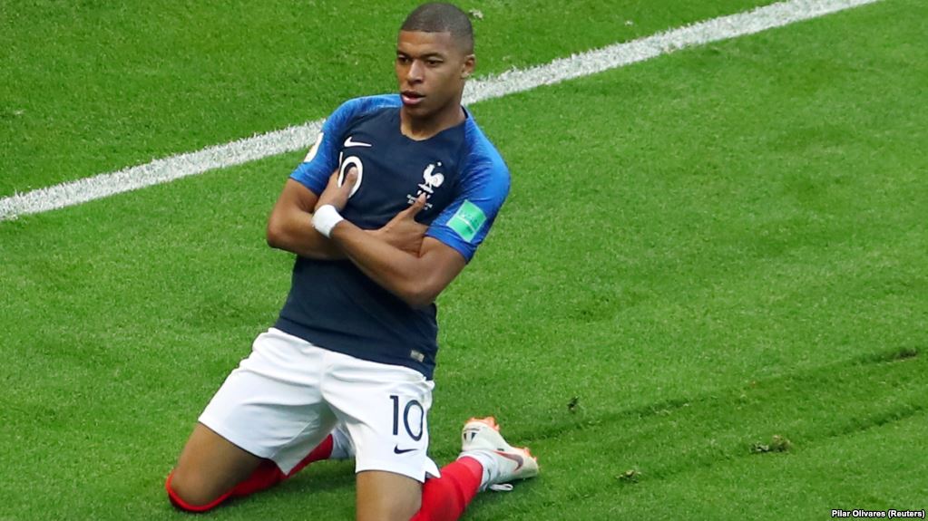 Đội hình tiêu biểu vòng 1/8 World Cup 2018: Mbappe vượt mặt Neymar