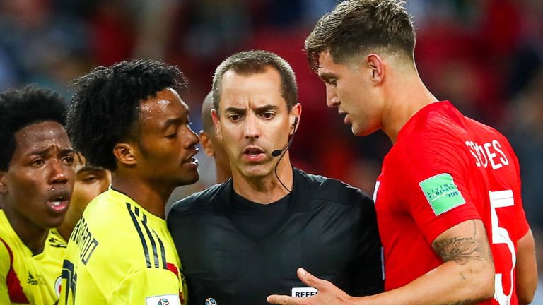 Ảnh bài viết John Stones: "Colombia là ĐT dơ bẩn nhất tôi từng đối đầu"