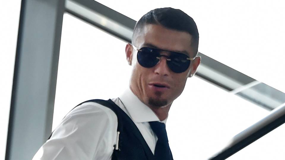 Ảnh bài viết Lộ diện đại gia thứ 2 đứng sau hậu thuẫn Juventus mua Ronaldo