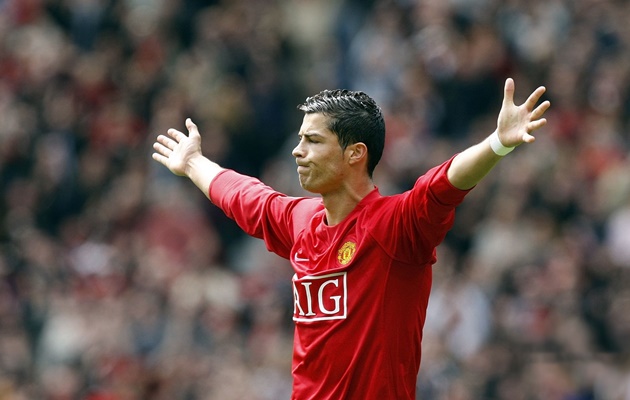 Ronaldo cập bến Juve: MU sẵn sàng "rút" tiền mặt từ Real Madrid