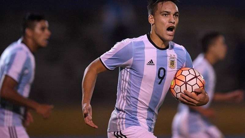 Tiền đạo từng đối đầu U23 Việt Nam gia nhập Inter Milan
