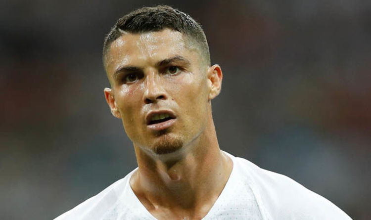 Ảnh bài viết Ronaldo tới Juventus: HLV Lopetegui bắt đầu lo sợ