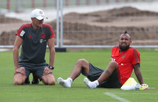 Những thái cực trái ngược nhau ngày Bayern Munich hội quân