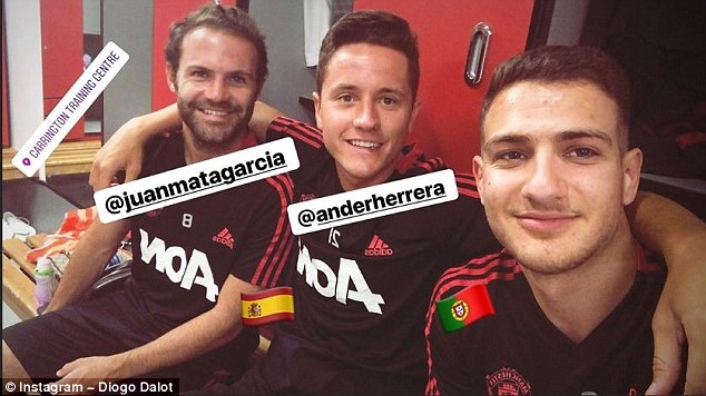 Ảnh bài viết Cứ như thể Diogo Dalot đã ở Man United từ rất lâu