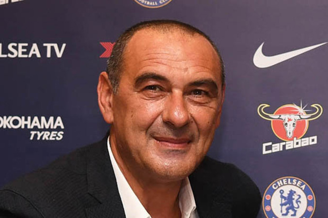 XONG! Chelsea chốt "cánh tay phải" của Sarri, không phải huyền thoại Zola