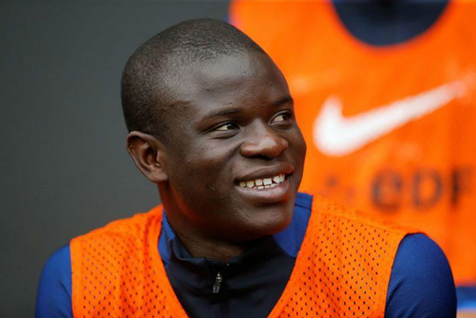 Ảnh bài viết Các cầu thủ Pháp tri ân N'Golo Kante bằng hành động "siêu bựa"