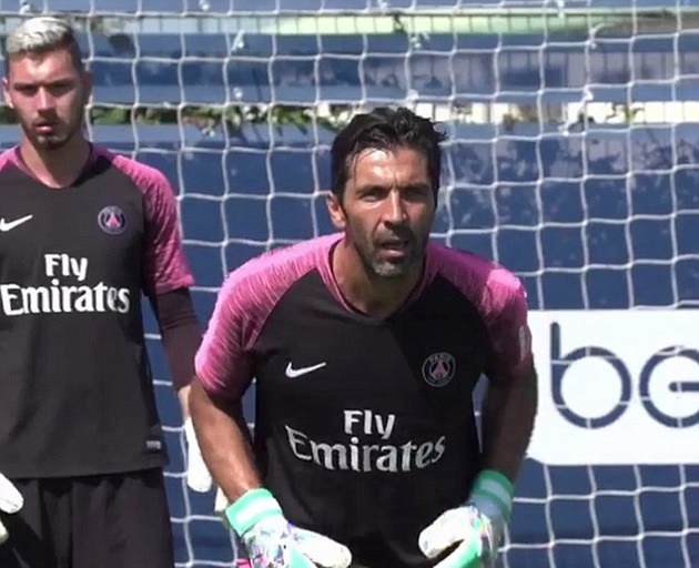 Ảnh bài viết Buffon trở lại tập luyện sau trận ra mắt ác mộng cho PSG