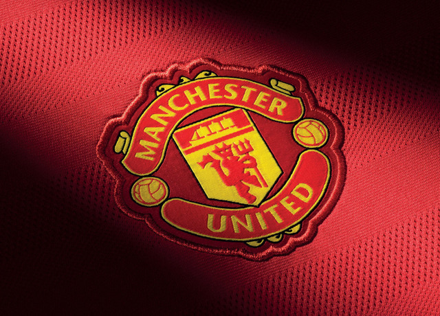 Sự phát triển logo của Manchester United qua các thời kỳ